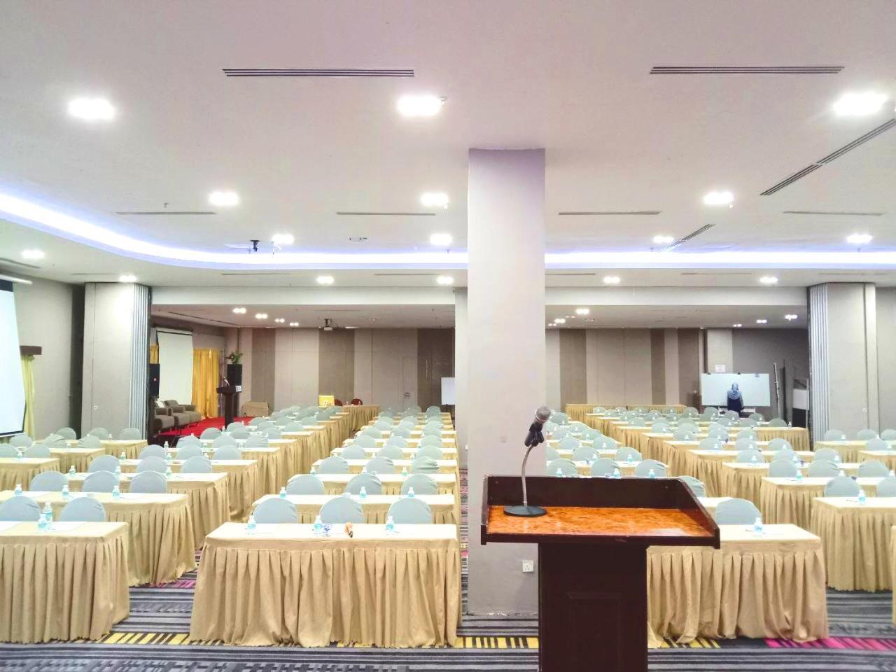 Langkasuka Express Hotel Kuah Bagian luar foto